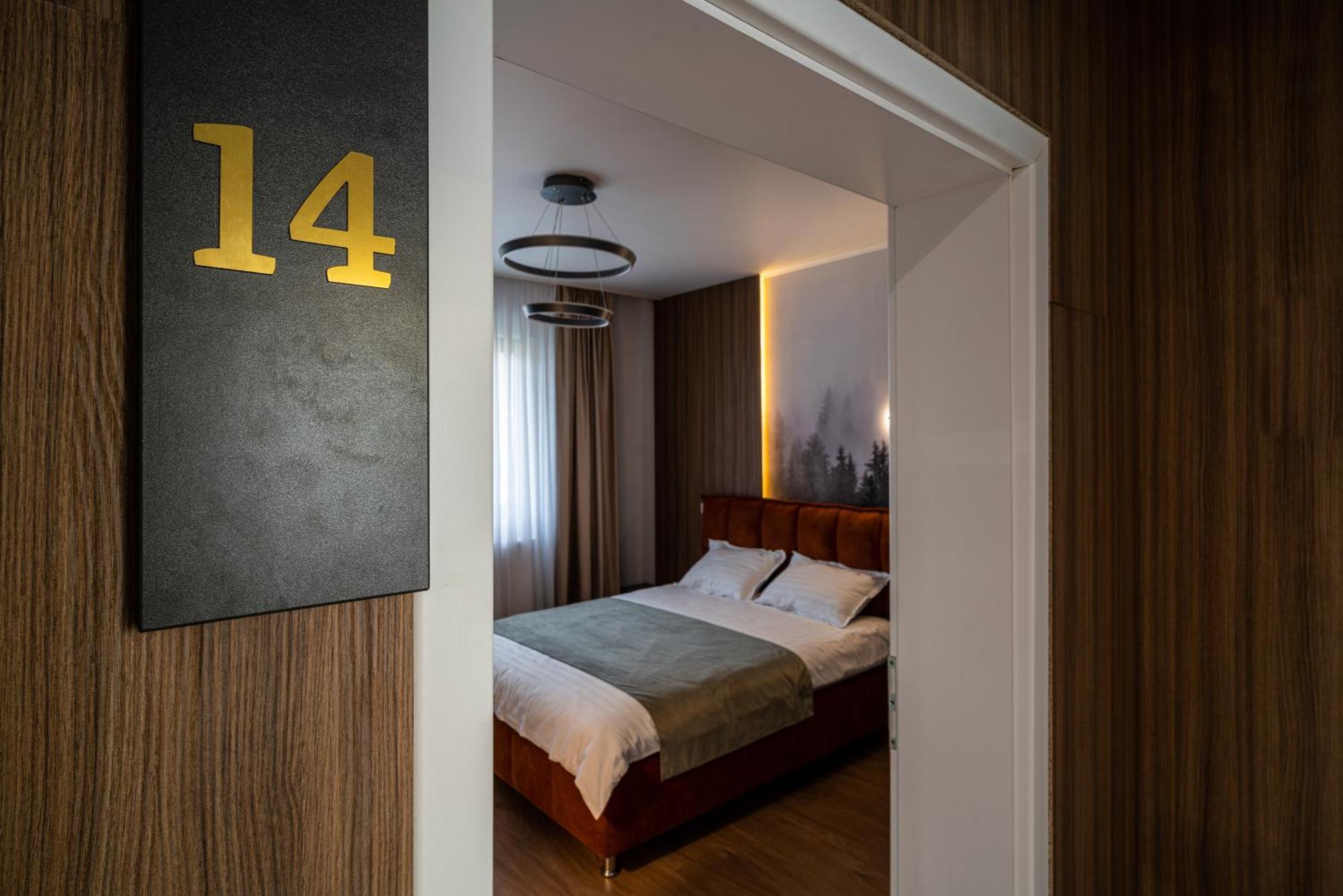 Transalpina Retreat Hotel Novaci-Straini Bagian luar foto